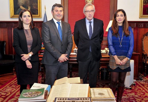 O delegado territorial da Xunta na Coruña visitou ao presidente do Tribunal Superior e ao Fiscal Superior de Galicia